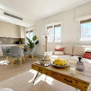  Apartment Genteel Giralda